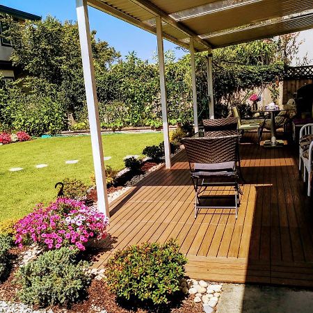 Great Guest Suite In A Gorgeous House Нью-Вестминстер Экстерьер фото