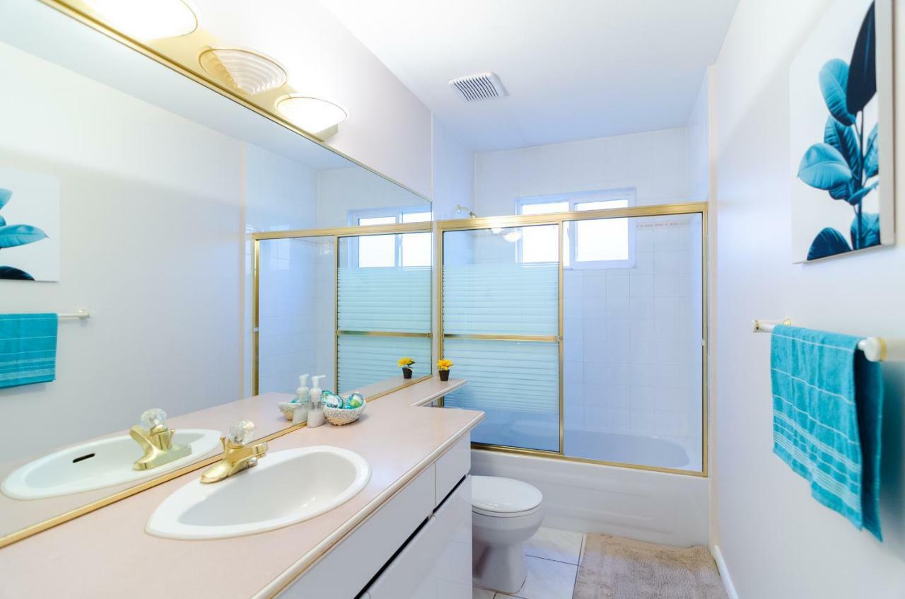 Great Guest Suite In A Gorgeous House Нью-Вестминстер Экстерьер фото