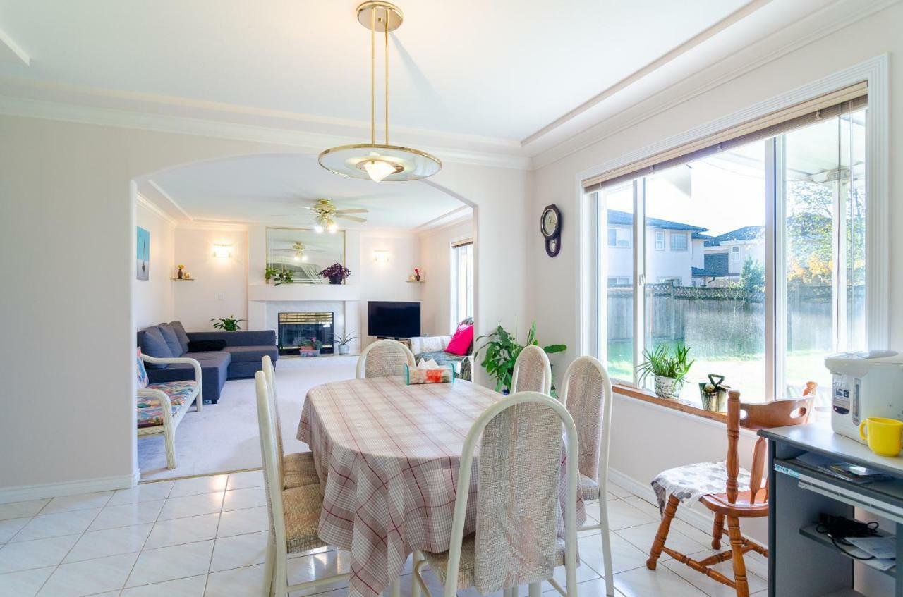 Great Guest Suite In A Gorgeous House Нью-Вестминстер Экстерьер фото